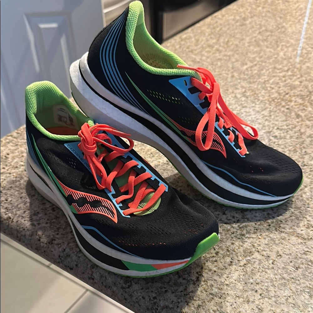 Saucony endorphins speed pro size 9.5 men’s